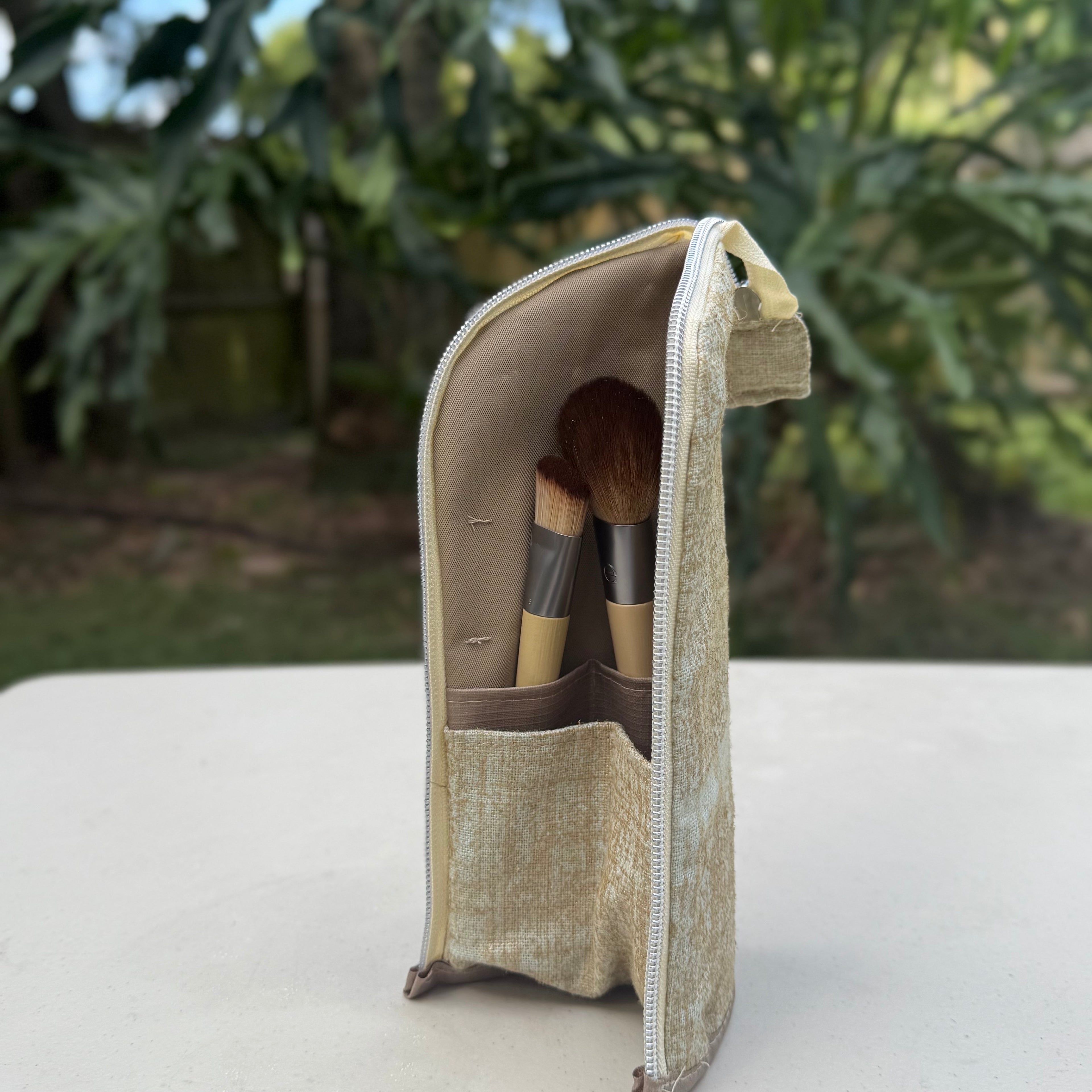 Standing Brush & Pencil Case - Taupe