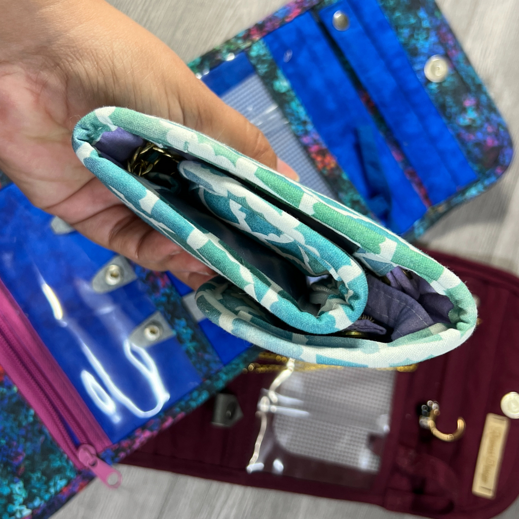 green jewelry organizer closed side view